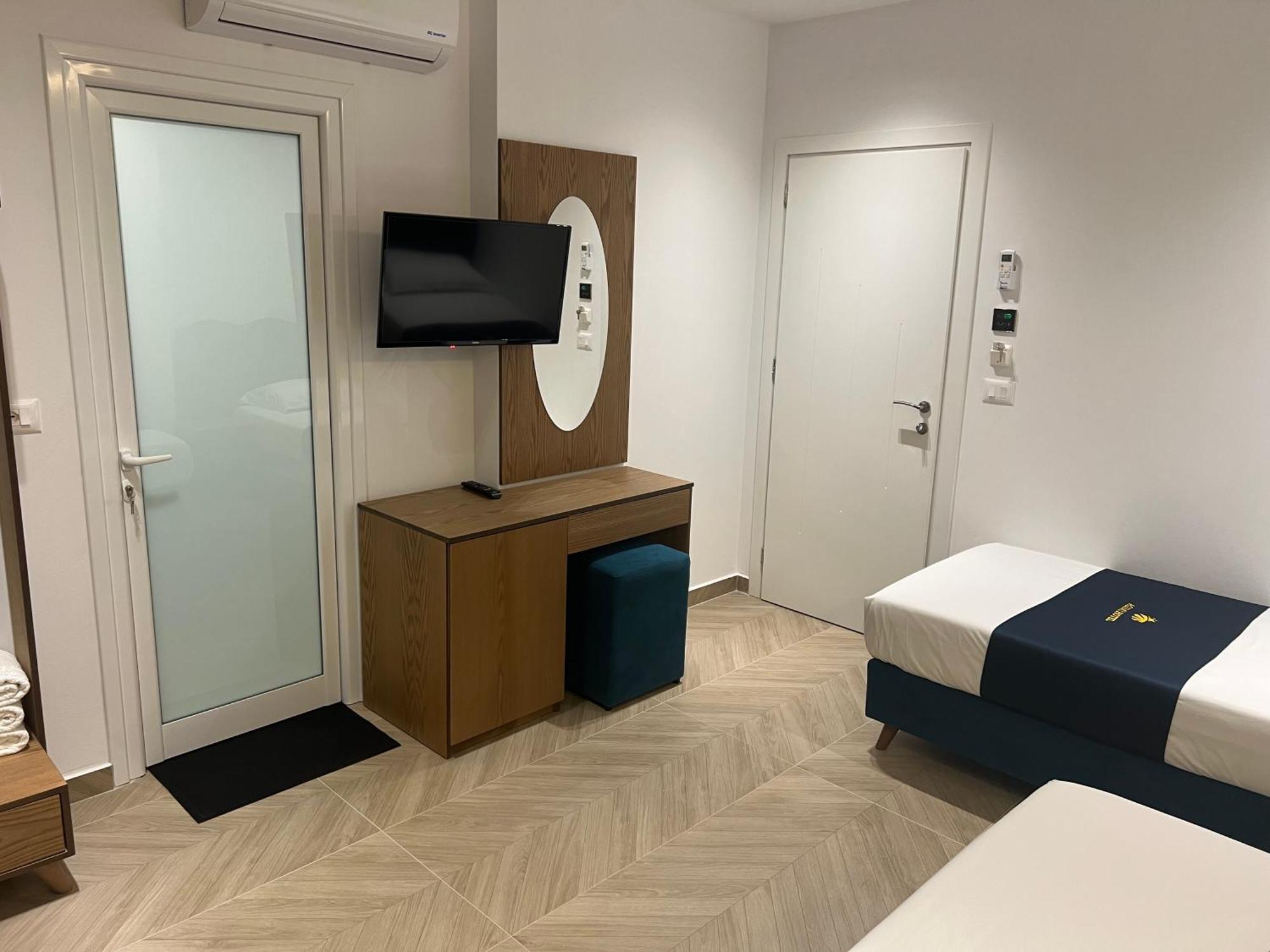 Agimi Hotel Ксамил Экстерьер фото